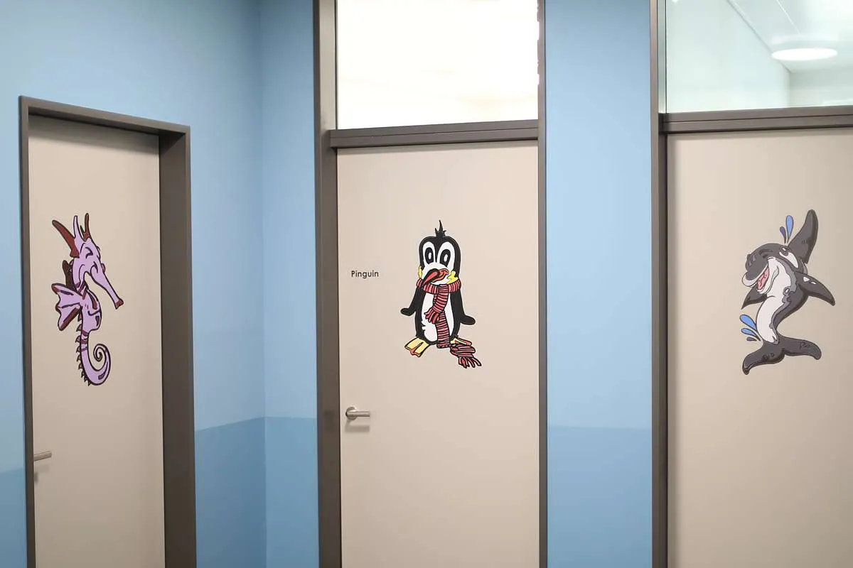 Vorsorgezimmer Seepferd-Pinguin-Orca — kinder- und jugendärzte am werk, Rheinfelden