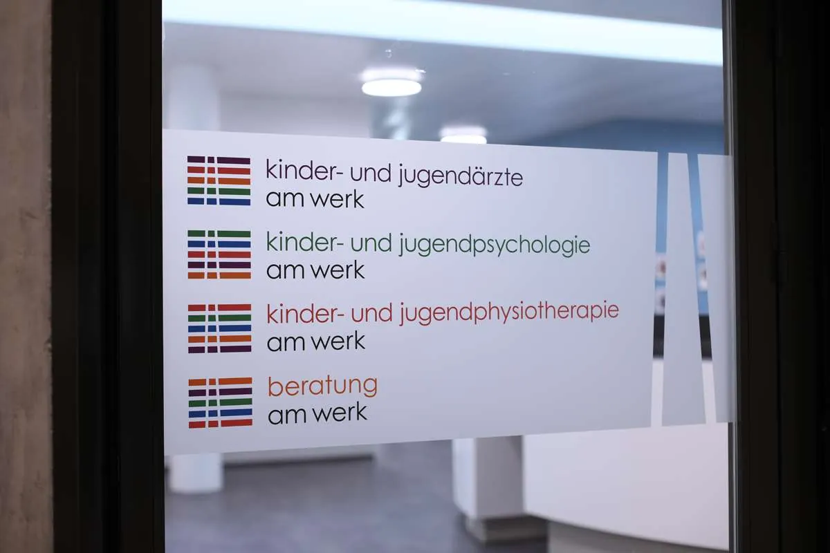 Eingangsbereich kinder- und jugendärzte am werk — kinder- und jugendärzte am werk, Rheinfelden