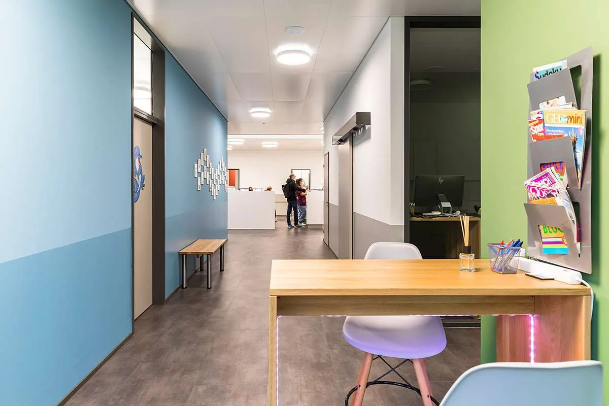 Jugendwartebereich — kinder- und jugendärzte am werk, Rheinfelden