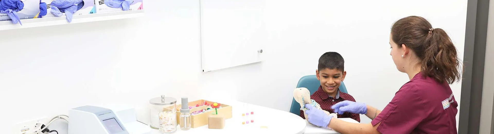 Emla-Pflaster kleben — Information der kinder- und jugendärzte am werk in Rheinfelden
